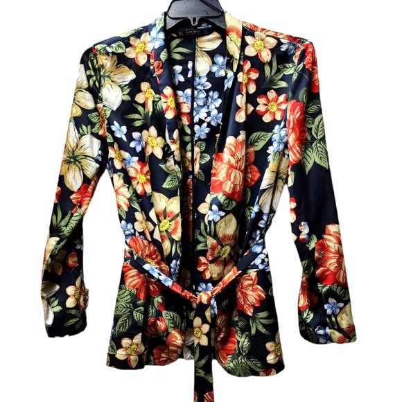 Zara Jackets & Blazers - 🎈SALE🎈Zara Basic floral jacket/blazer